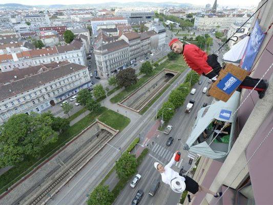 "Urban Biwaking" , neu in Wien. "Urban Biwaking" , neu in Wien.