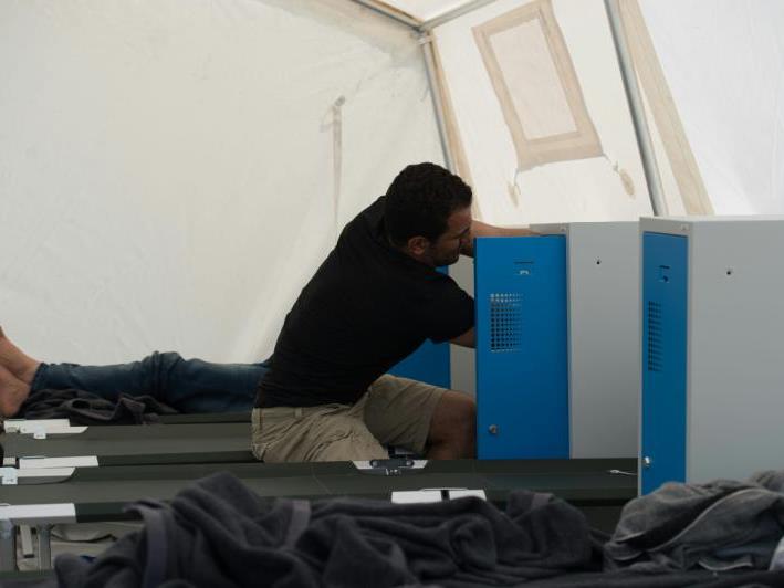 In Linz werden Flüchtlinge in Zelten untergebracht