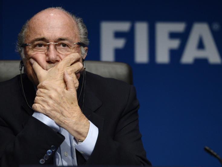 Blatter gerät mächtig unter Druck