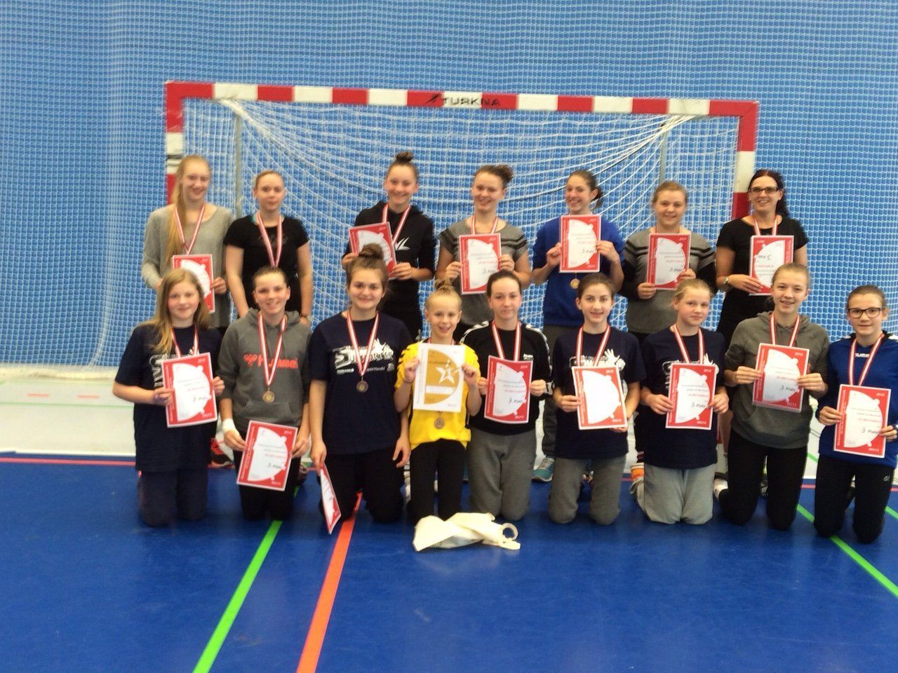 Feldkirchs Handballnachwuchs holt Bronze. Feldkirchs Handballnachwuchs holt Bronze.