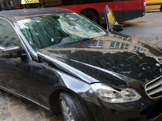 Wien-Margareten: Radfahrerin bei Verkehrsunfall schwer verletzt Wien-Margareten: Radfahrerin bei Verkehrsunfall schwer verletzt