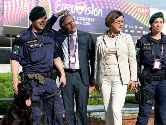 Schon jetzt sind täglich bis zu 100 Polizisten im Einsatz.