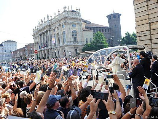 Der Papst wurde in Turin bejubelt Der Papst wurde in Turin bejubelt