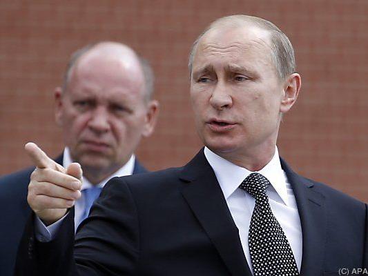 Putin verlängerte Sanktionen, beauftragte Medwedew mit den Details
