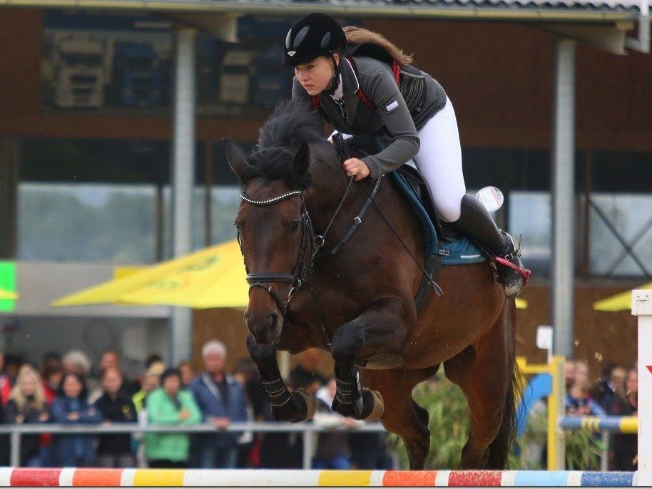 Favoritensiege bei den landesweiten Springreitbewerben in Rankweil am Pferdehof Bösch