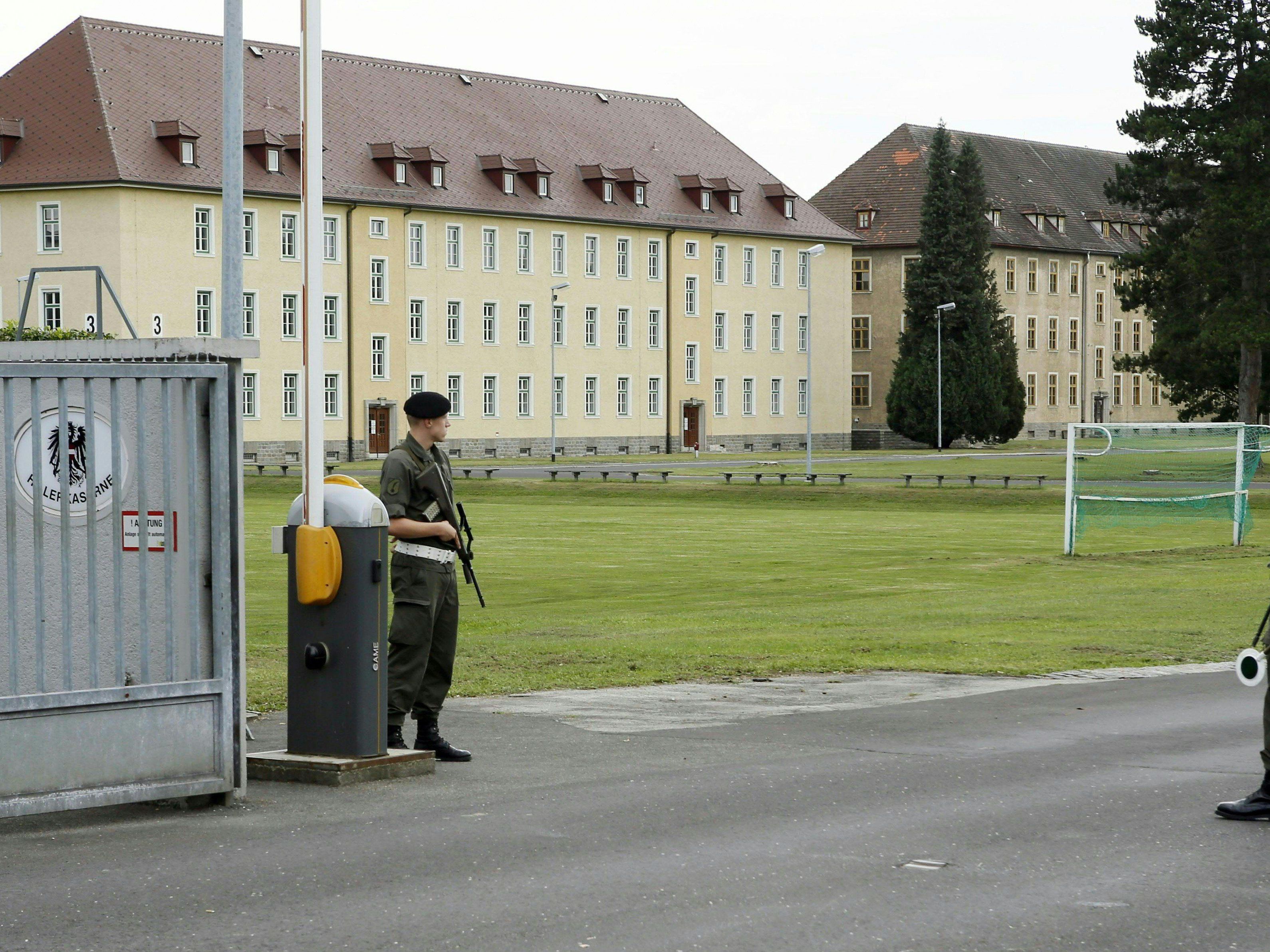 Nach dem Brand in Traiskirchen gab es drei Festnahmen. Nach dem Brand in Traiskirchen gab es drei Festnahmen.