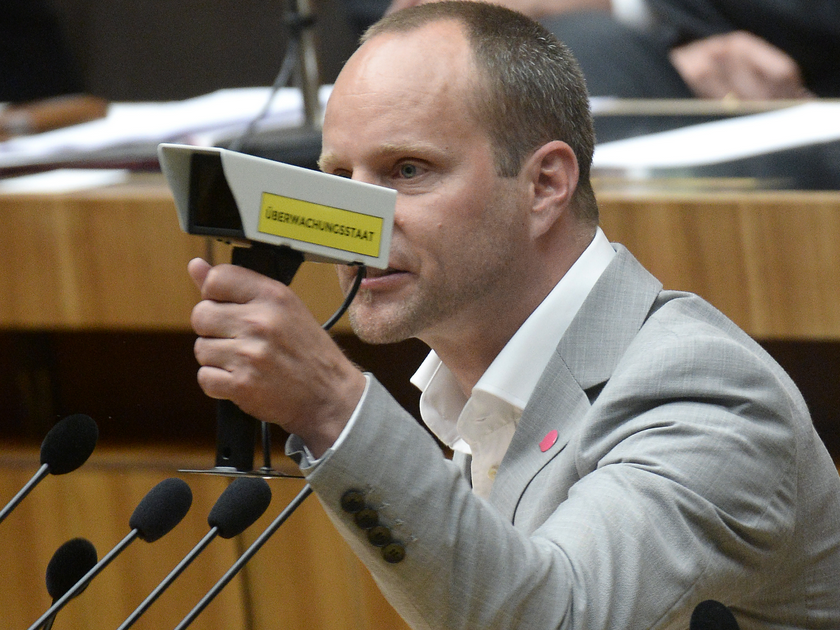 Strolz warnt: Der Staat stellt den Bürger unter Generalverdacht. Strolz warnt: Der Staat stellt den Bürger unter Generalverdacht.