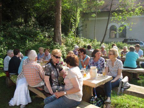Bei bestem Sommerwetter feierten die Kneipp-Turnerinnen den Abschluss der Saison. Bei bestem Sommerwetter feierten die Kneipp-Turnerinnen den Abschluss der Saison.