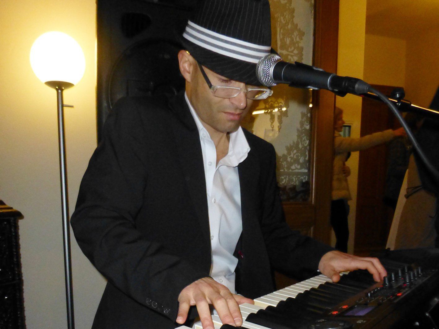 Christof Waibel macht – zusammen mit Robert Bernhard - den Auftakt zur Sommernachtsjazz-Reihe. Christof Waibel macht – zusammen mit Robert Bernhard - den Auftakt zur Sommernachtsjazz-Reihe.