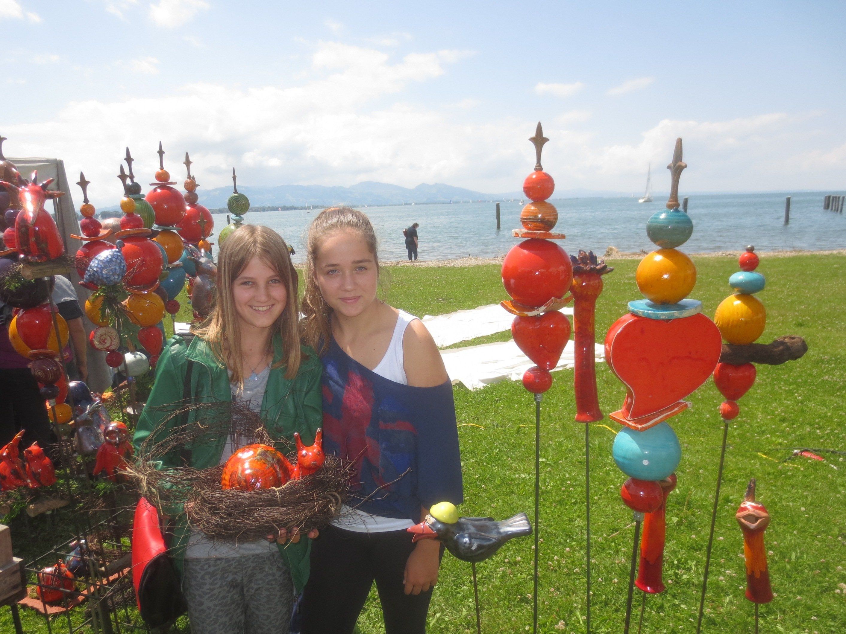Schönes Kunsthandwerk im traumhaften Ambiente, das erwartet die Besucher hier am Lochauer Kaiserstrand. Schönes Kunsthandwerk im traumhaften Ambiente, das erwartet die Besucher hier am Lochauer Kaiserstrand.