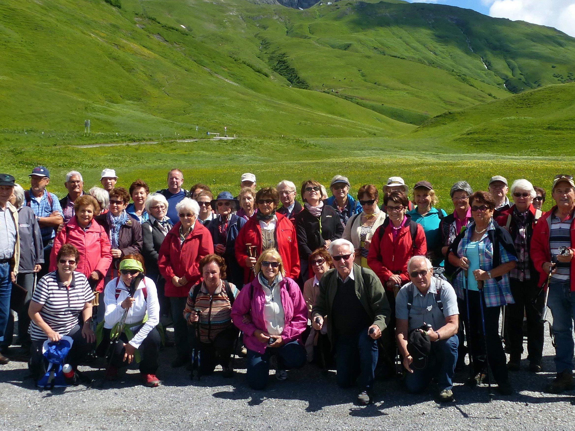 BU: Der Lochauer Seniorenbund genoss die herrliche Alpenflora beim Ausflug zum Körbersee. (Foto: Pepi Böhler)