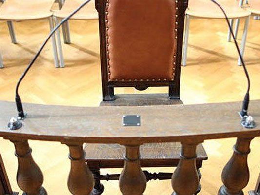 Ein Anwalt stand wegen dem Armbruch eines Mädchens vor Gericht Ein Anwalt stand wegen dem Armbruch eines Mädchens vor Gericht