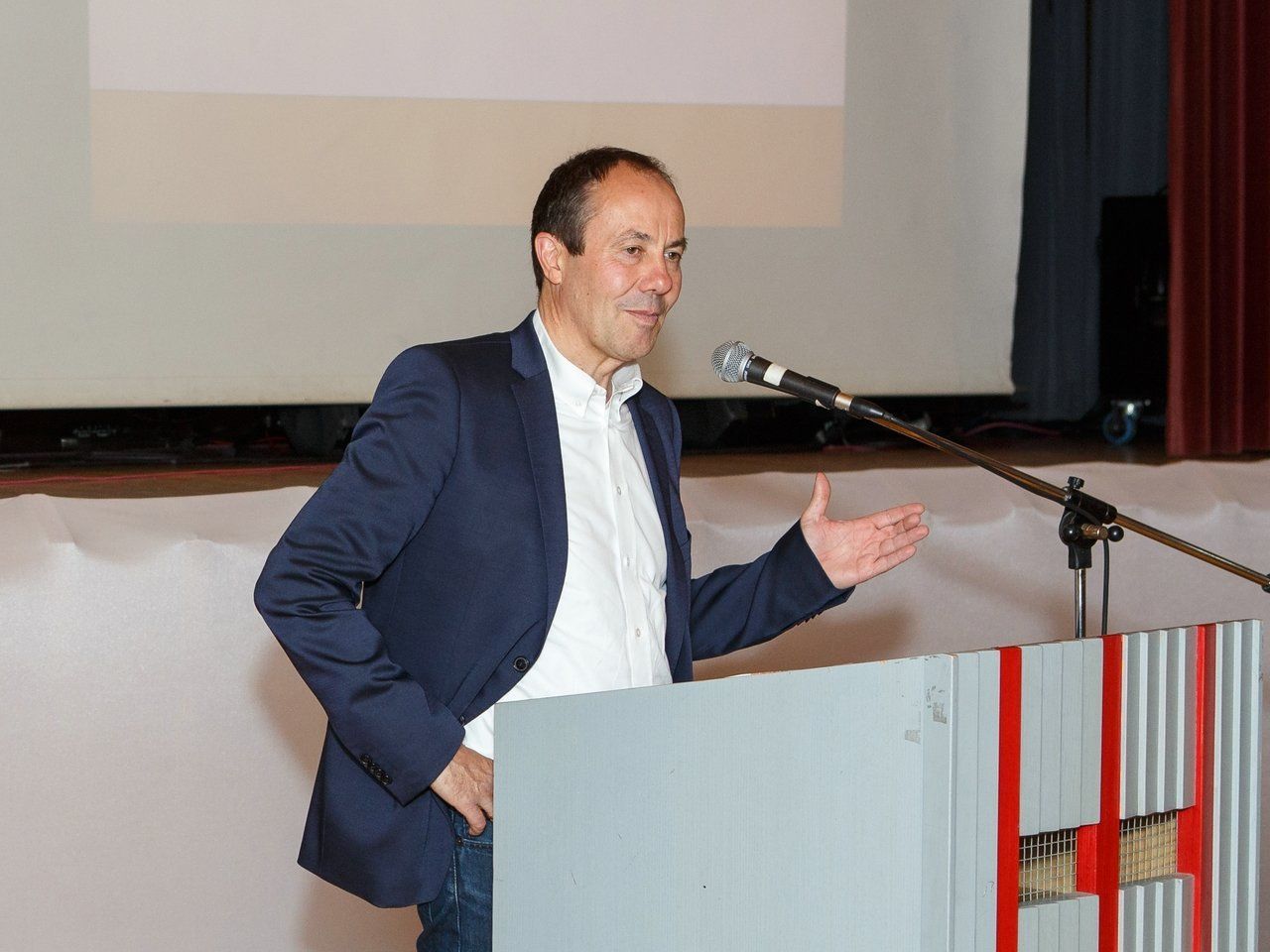 Kritik an Steuerreform. Kritik an Steuerreform.