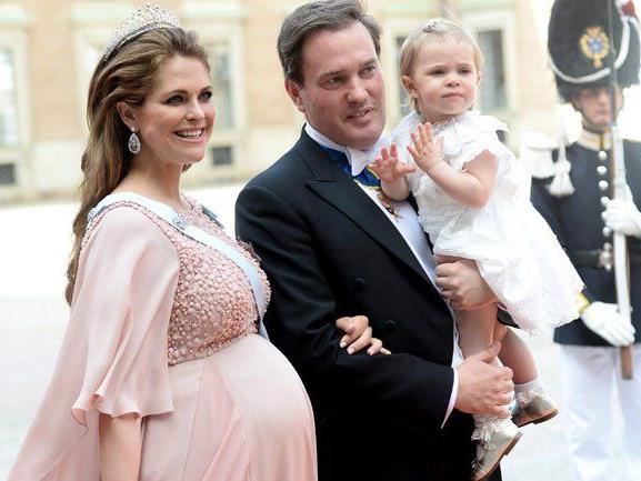 Die große Hochzeitsfeier ist gerade vorbei, da hat das schwedische Königshaus schon die nächste erfreuliche Nachricht.