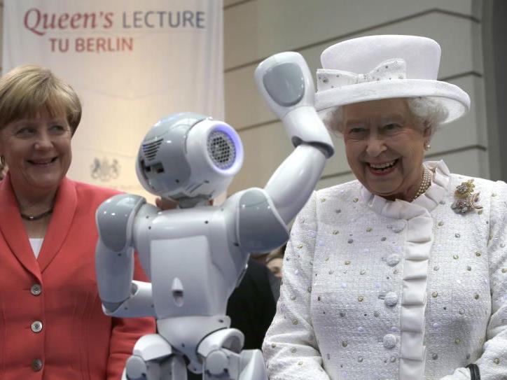 Queen besuchte auch die Technische Uni in Berlin Queen besuchte auch die Technische Uni in Berlin