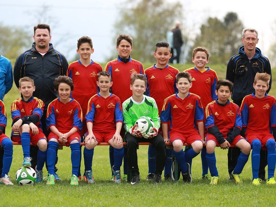 SPG Brederis/Meiningen U12 mit ihren Trainern: Christoph Degen und Herbert Helleis und Nachwuchsleiter: Hannes Heinzle SPG Brederis/Meiningen U12 mit ihren Trainern: Christoph Degen und Herbert Helleis und Nachwuchsleiter: Hannes Heinzle