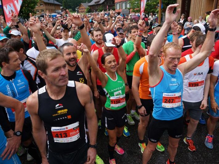 Gute Stimmung beim Start des Wälderlaufs Gute Stimmung beim Start des Wälderlaufs