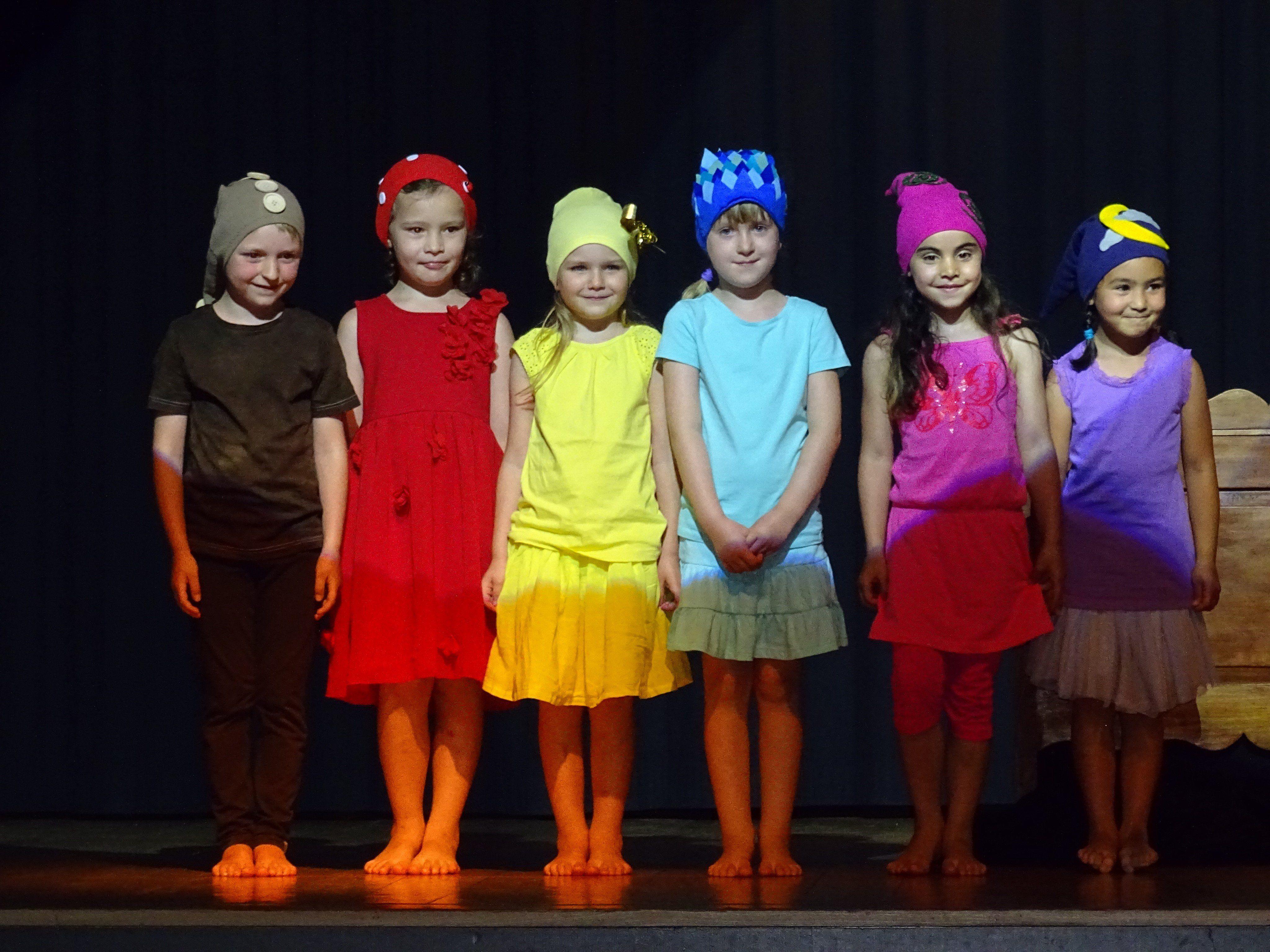 Der Kindergarten Igel zeigte das Musical "Ein Tag im Leben der Familie Wurz".