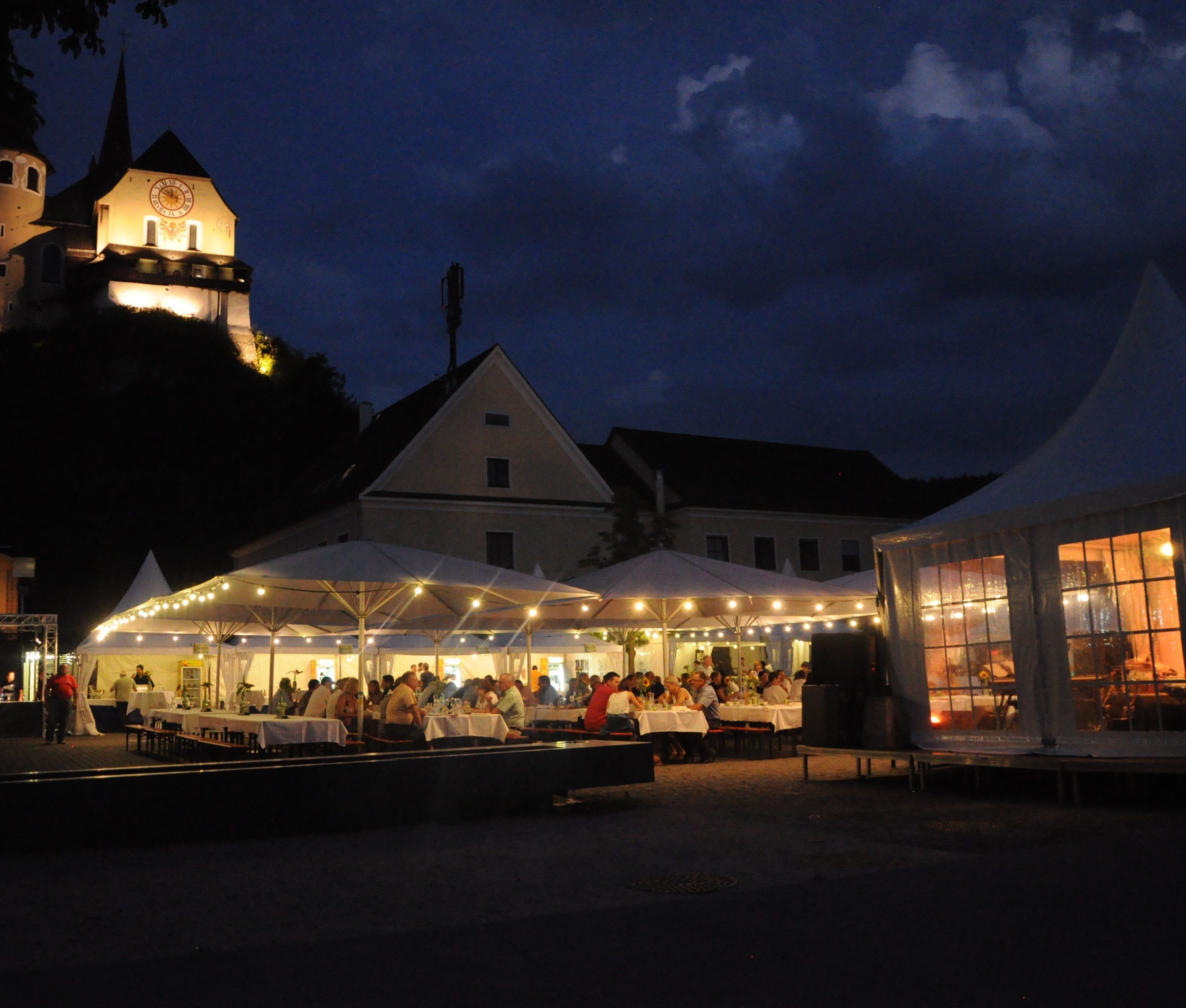 Wein-Musik-Kulinarik und Uralubsstimmung war bei  „z’Rankwiel verwiela“ angesagt Wein-Musik-Kulinarik und Uralubsstimmung war bei  „z’Rankwiel verwiela“ angesagt