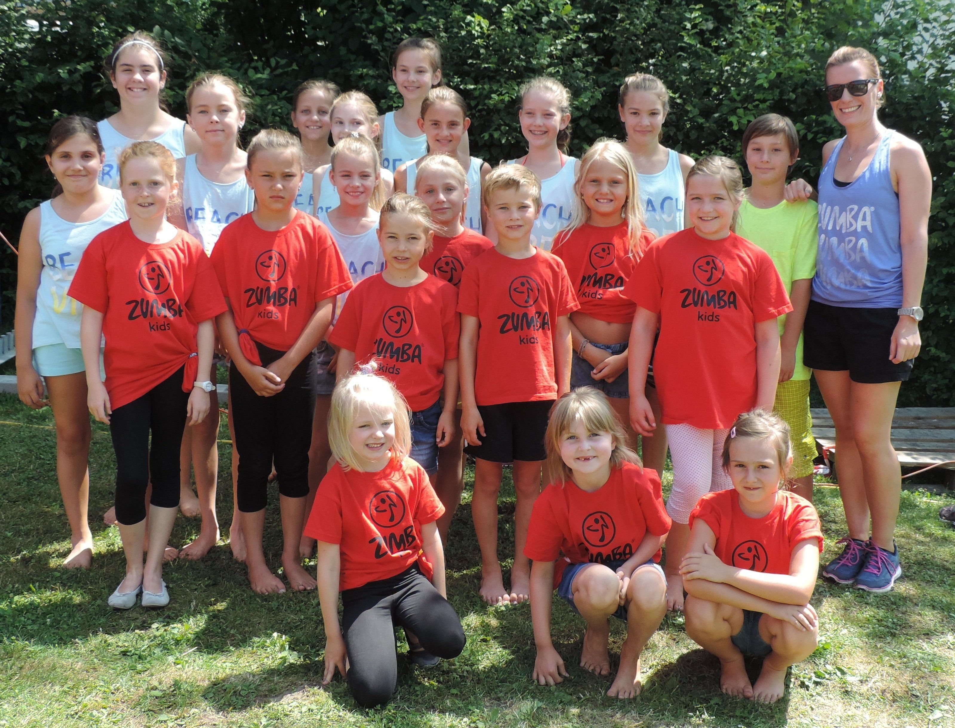 Zumba Kids beim Beachvolleyball-Turnier Zumba Kids beim Beachvolleyball-Turnier
