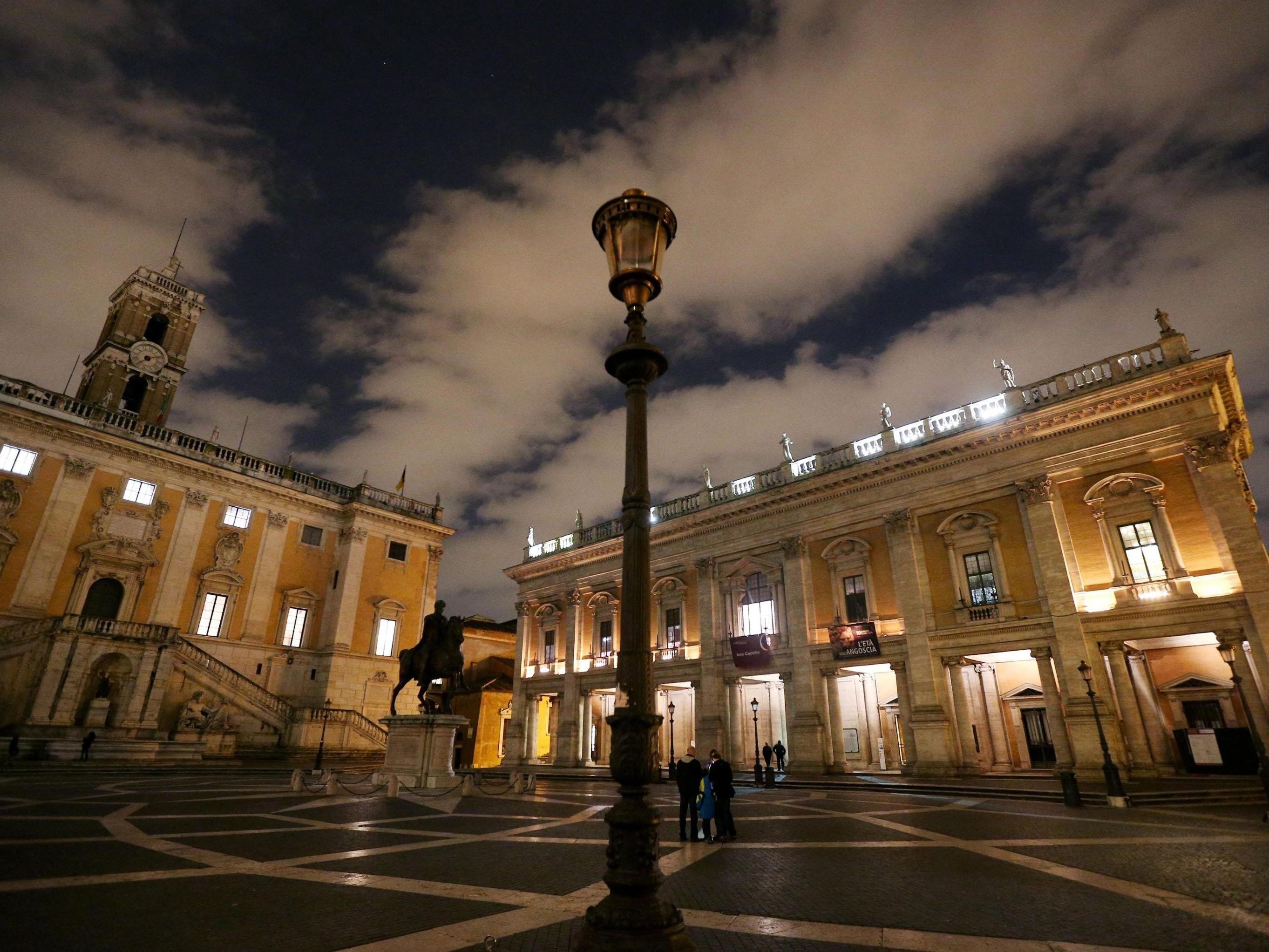 Ordnungszahl auf neuen Straßenschildern soll künftig auf Italienisch ausgeschrieben werden. Ordnungszahl auf neuen Straßenschildern soll künftig auf Italienisch ausgeschrieben werden.