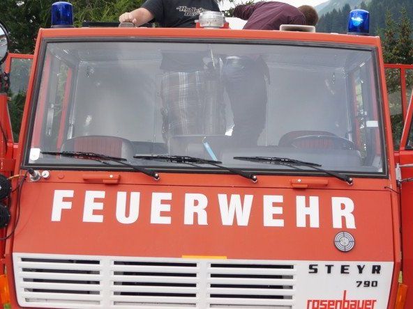 4200km in einem 41 Jahre alten Feuerwehrauto. 4200km in einem 41 Jahre alten Feuerwehrauto.