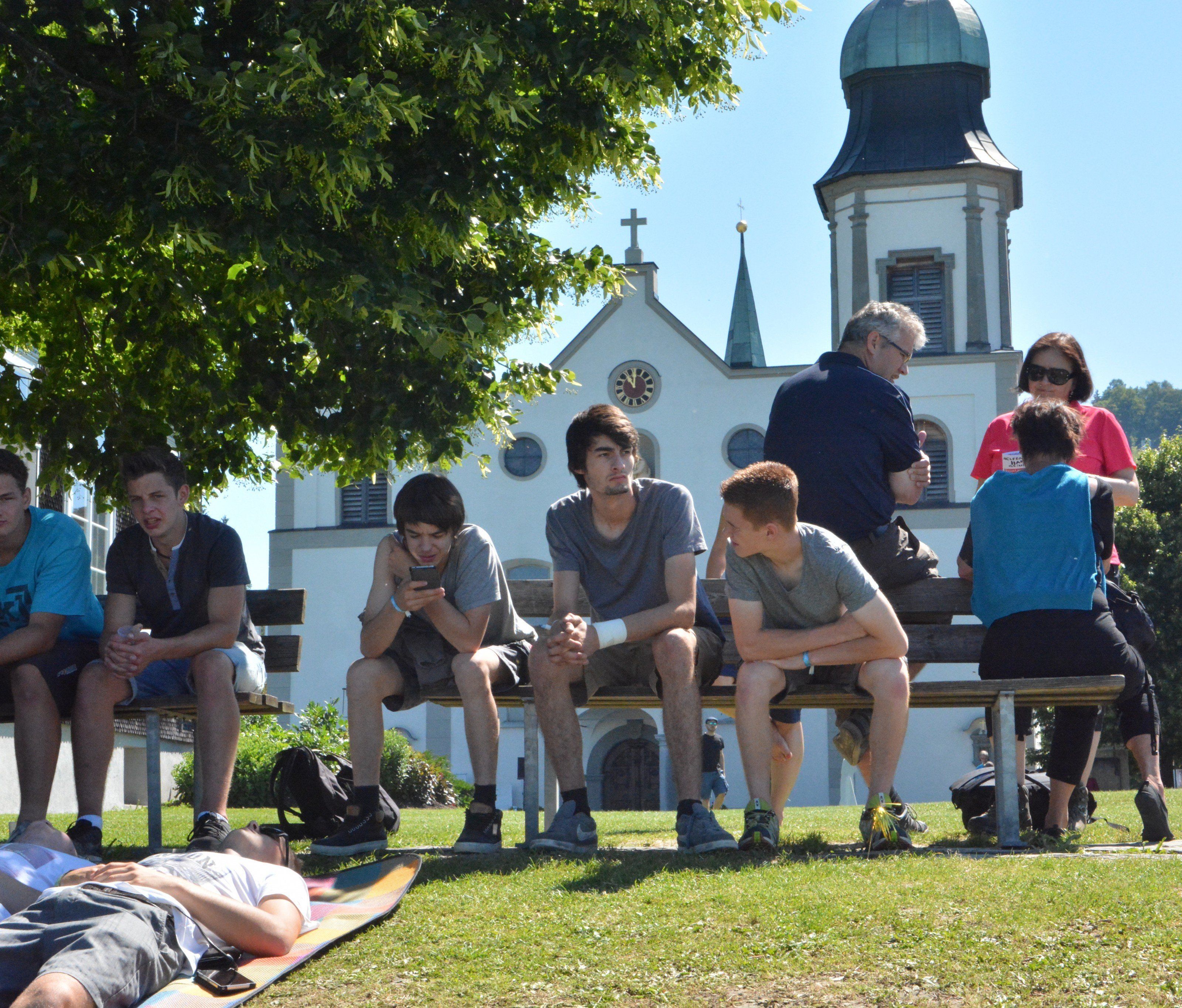 Über 250 Lehrlinge pilgerten nach Bildstein. Über 250 Lehrlinge pilgerten nach Bildstein.