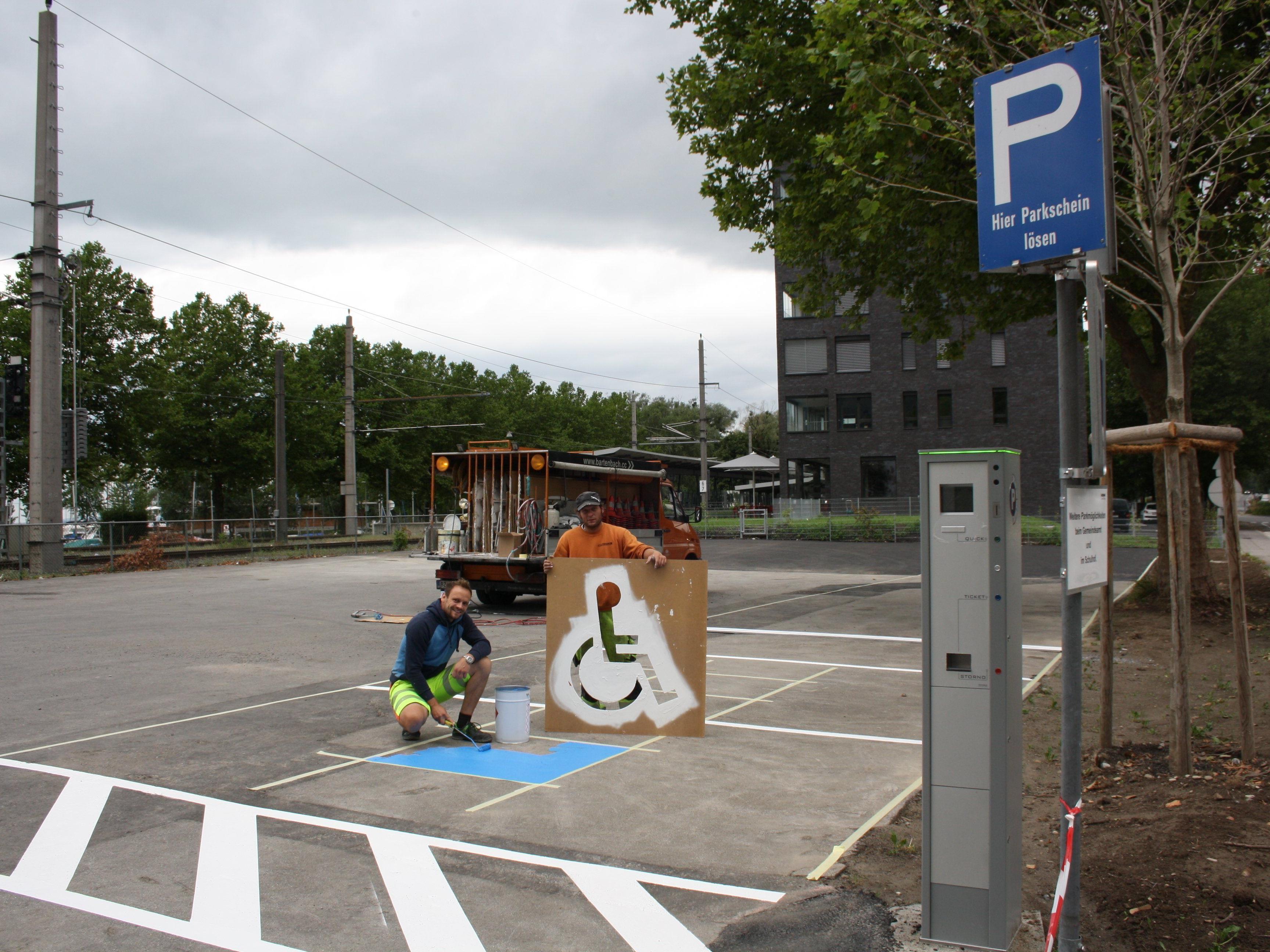 Auf dem neuen gemeindeeigenen Stellwerk-Parkplatz am Bahnhof Lochau gibt es nach den entsprechenden Adaptierungsarbeiten nun rund 50 weitere bewirtschaftete Parkplätze.