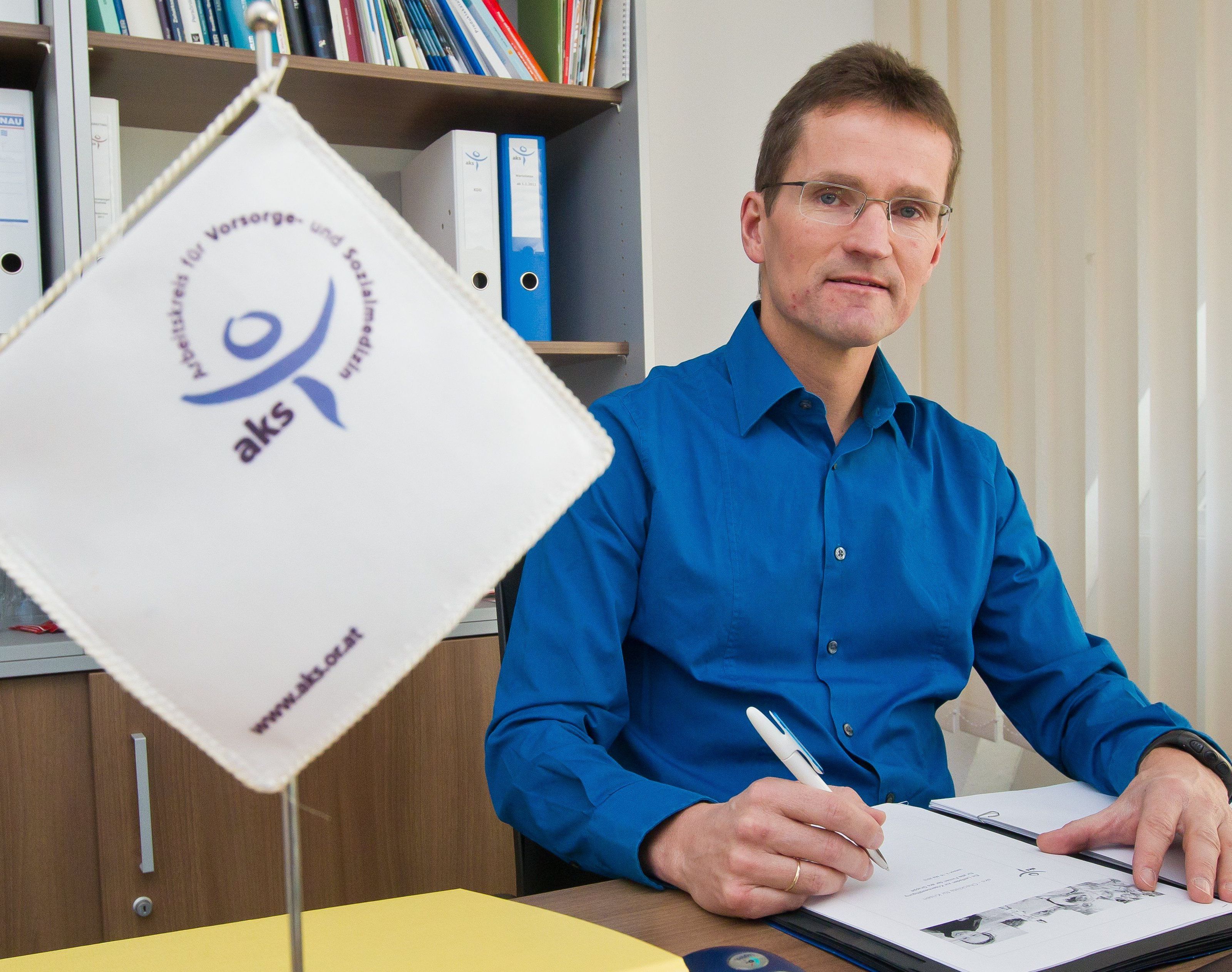Bernd Klisch, zuletzt Geschäftsführer der "aks Gesundheit GmbH", übernimmt Leitung der Flüchtlingshilfe. Bernd Klisch, zuletzt Geschäftsführer der "aks Gesundheit GmbH", übernimmt Leitung der Flüchtlingshilfe.