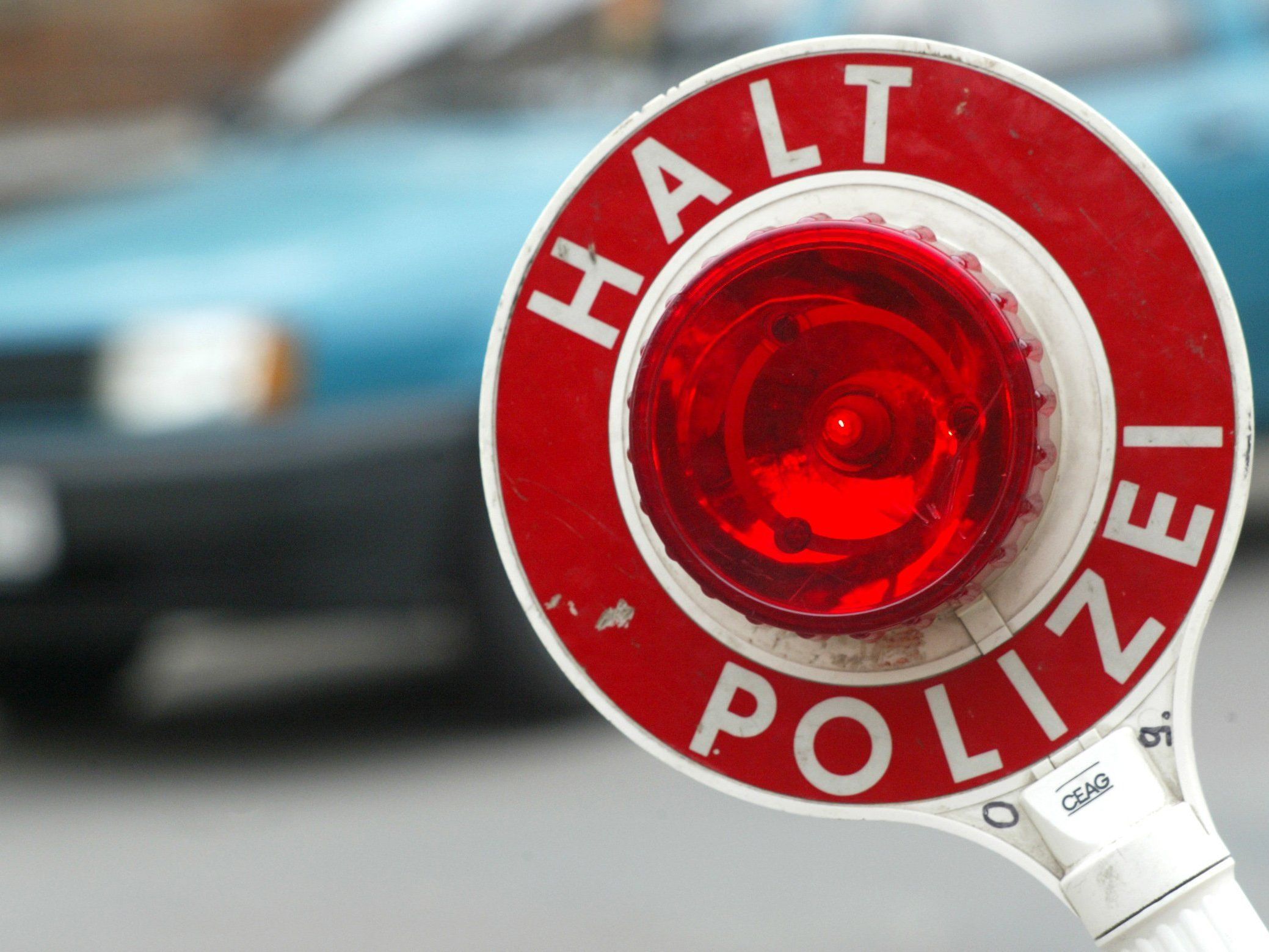 Österreicher rast mit 230 Stundenkilometern durch Baustelle Österreicher rast mit 230 Stundenkilometern durch Baustelle