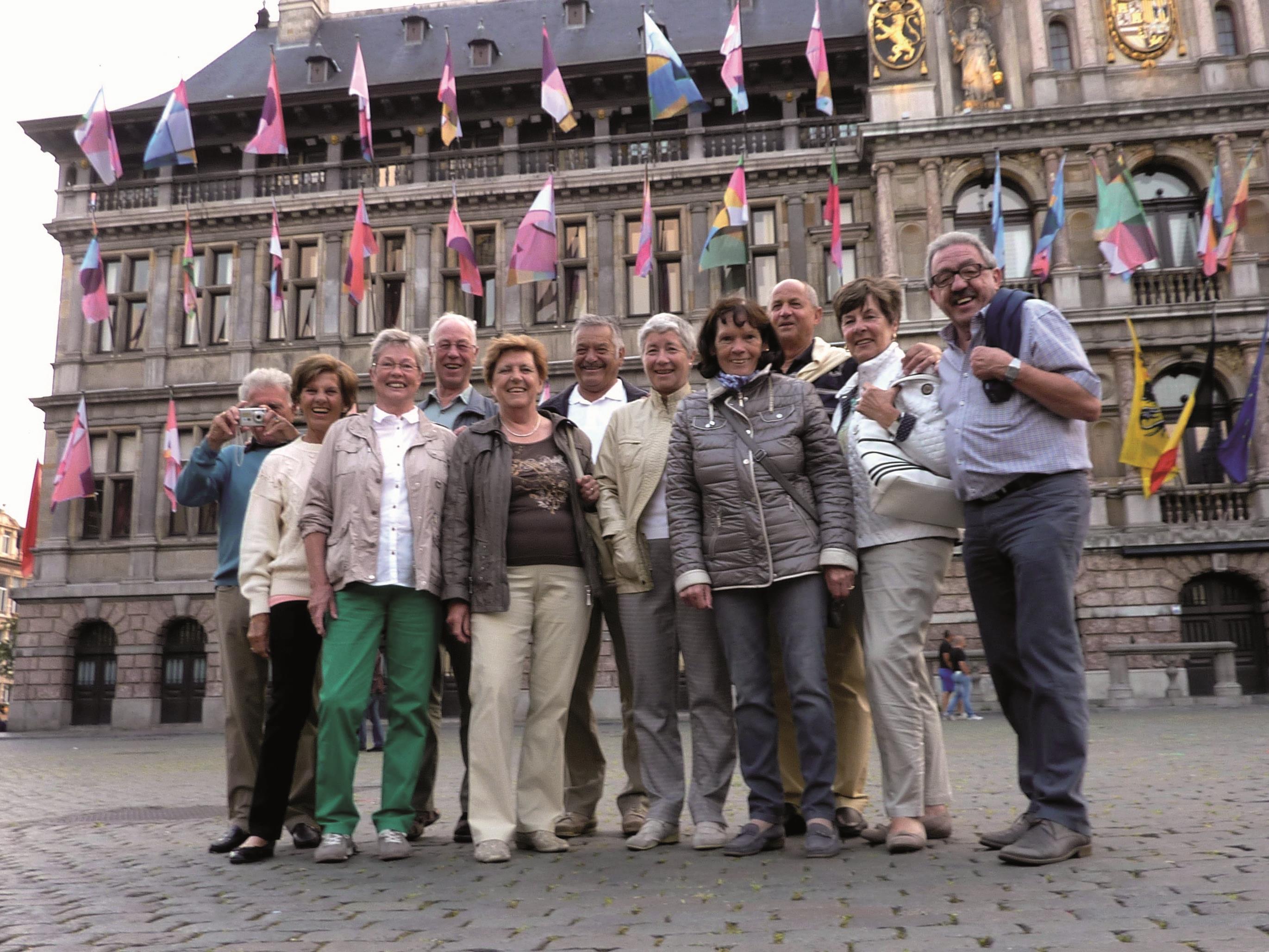 Eine kleine Gruppe der Flussreise des Seniorenbundes nach Holland und Flandern