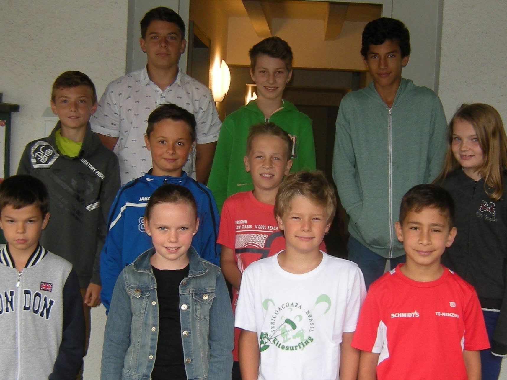 Der erfolgreiche Nenzinger Tennis-Nachwuchs. Der erfolgreiche Nenzinger Tennis-Nachwuchs.