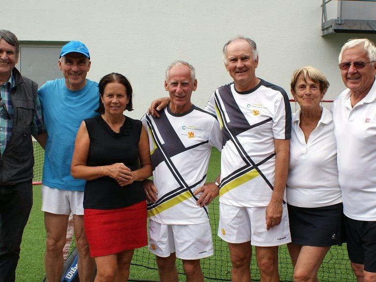 SC-Tennismannschaft mit Obmann