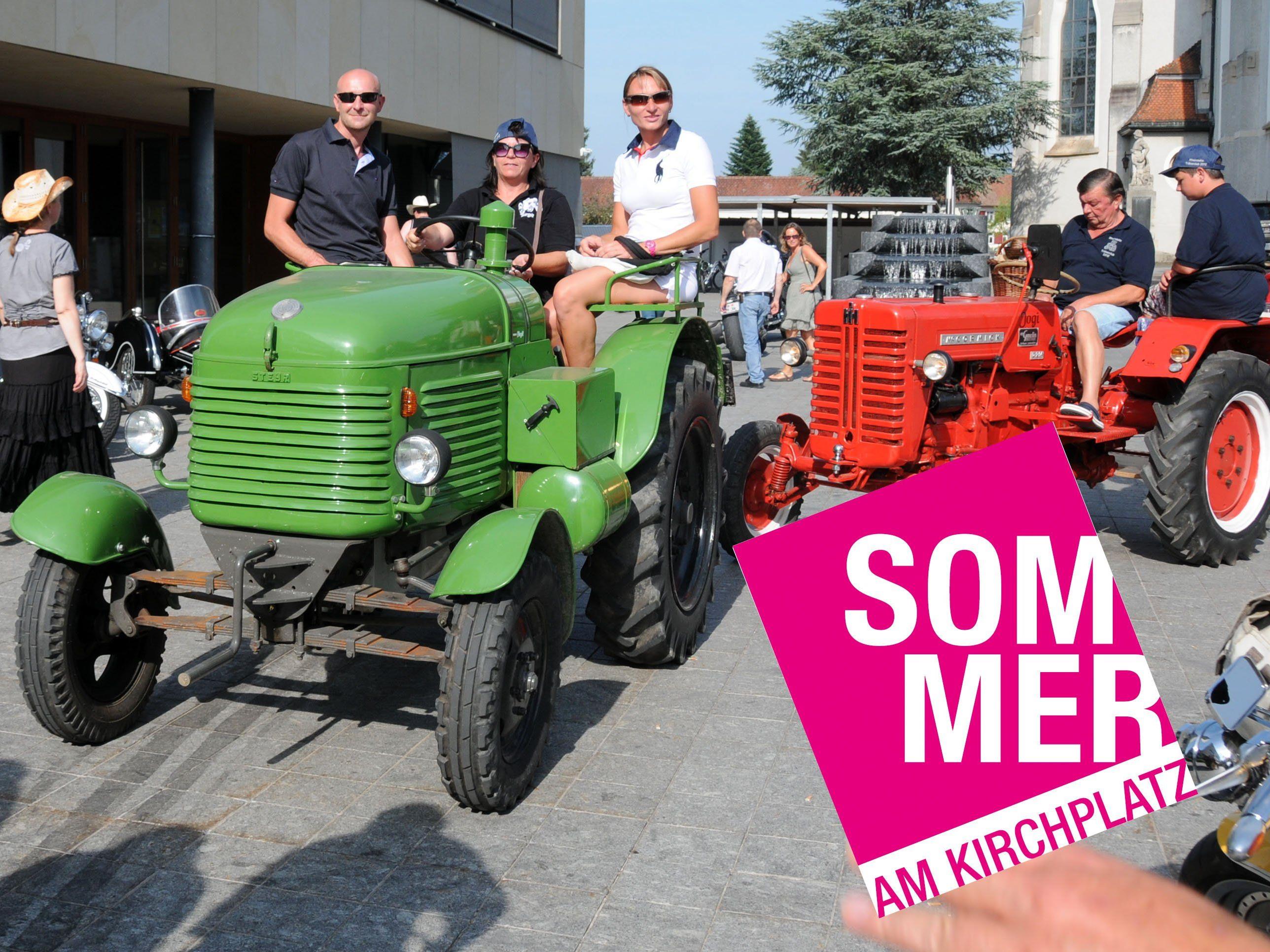 Am 18. Juli rollen in Höchst im Rahmen der Reihe „Sommer am Kirchplatz“ Traktoren auf.