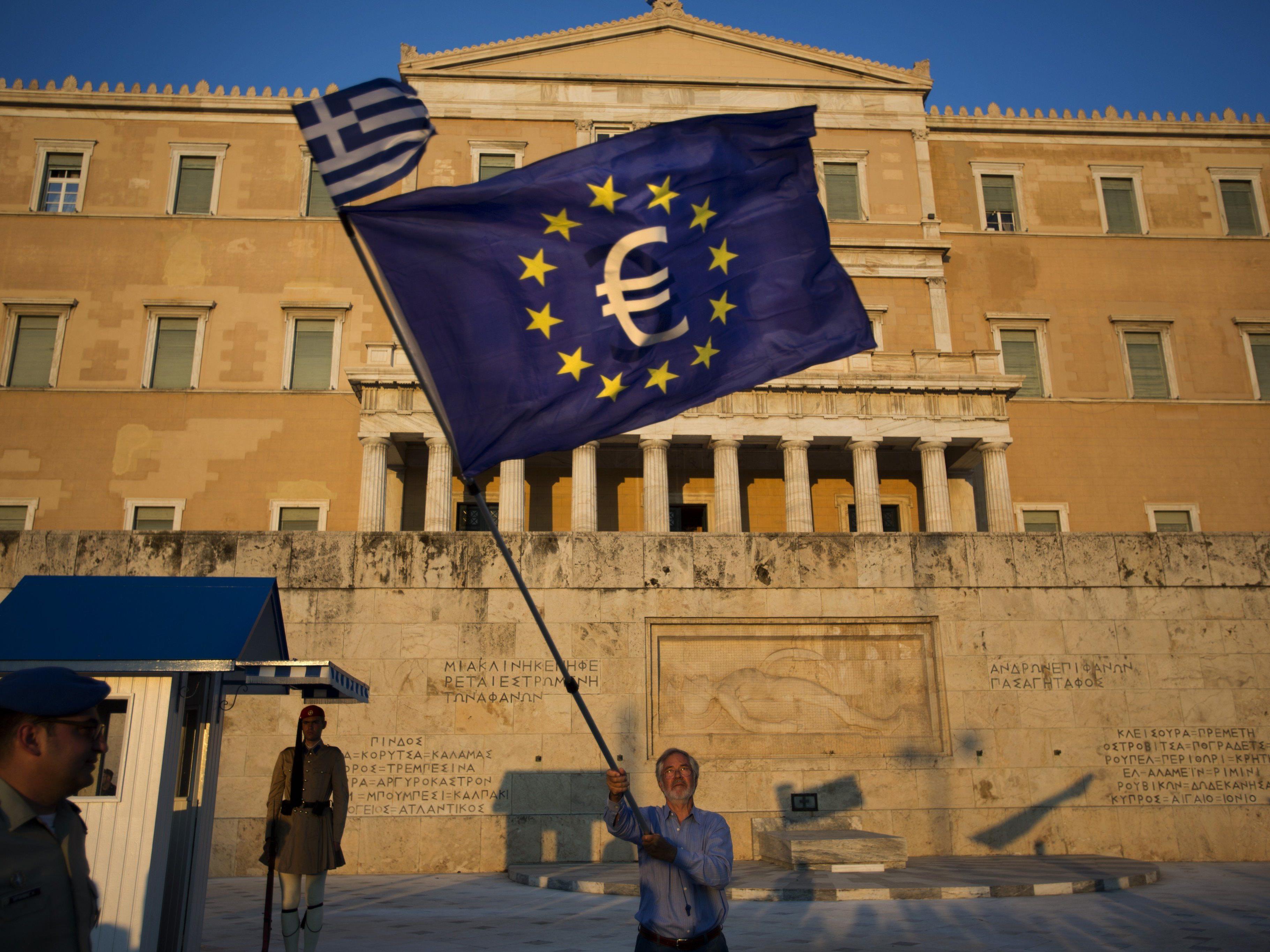 Tausende demonstrierten in Athen für den Verbleib im Euroland.