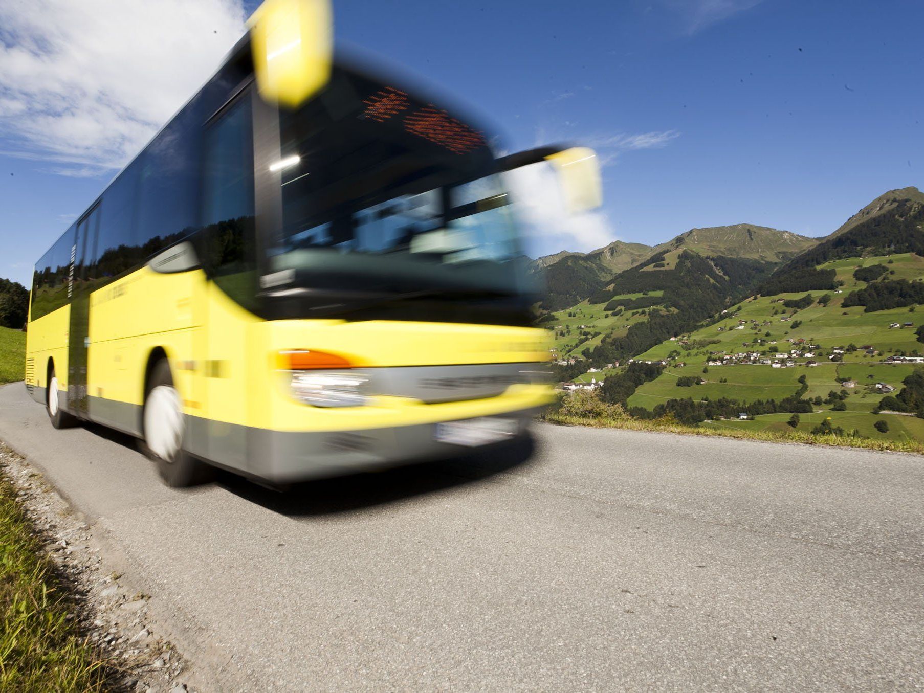 Eine flächendeckende Lkw-Maut würde die Buspreise in die Höhe treiben, warnt die WKV.