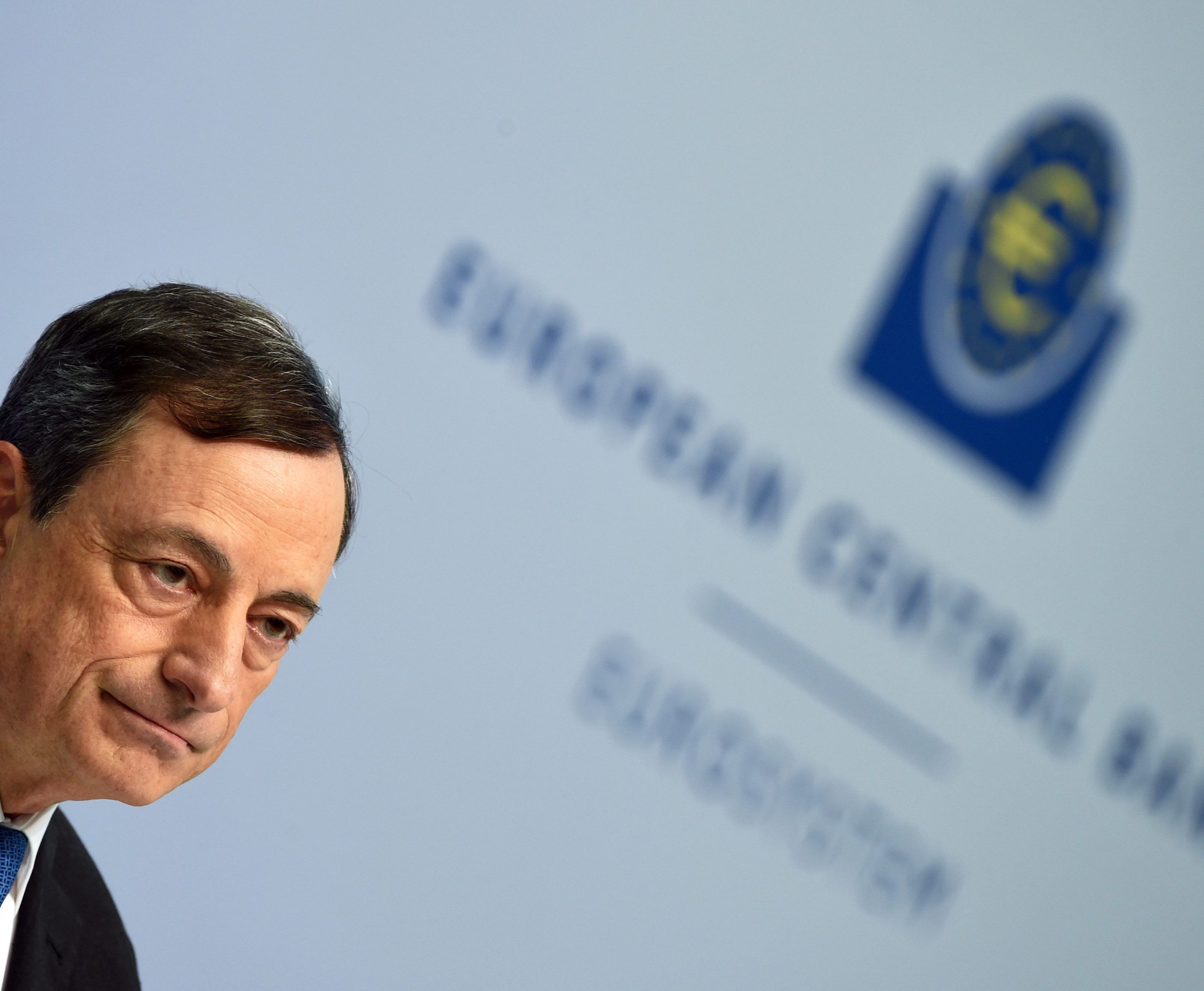 Die EZB nimmt den Druck von den griechischen Banken. Die EZB nimmt den Druck von den griechischen Banken.