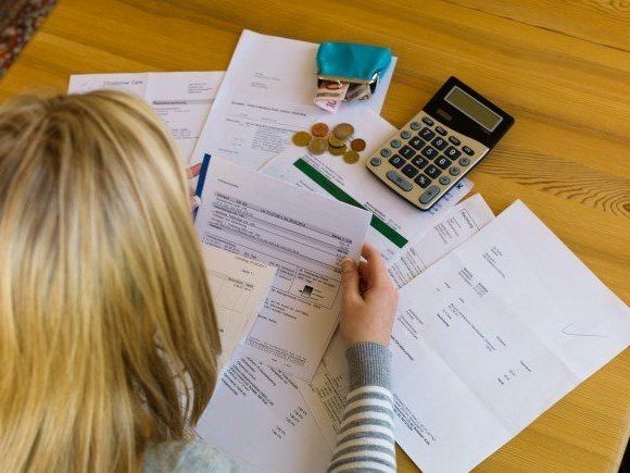 Creditreform: Minus elf Prozent - 2.610 Fälle - 1.528 eröffnet - 1.082 mangels Masse abgewiesen. Creditreform: Minus elf Prozent - 2.610 Fälle - 1.528 eröffnet - 1.082 mangels Masse abgewiesen.