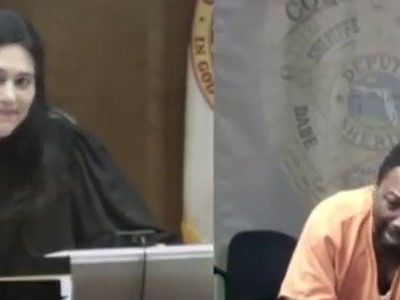 Angeklagter bricht in Tränen aus. Angeklagter bricht in Tränen aus.