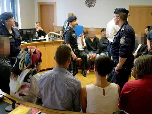 Zehn Mitglieder des Drogen-Clans standen in Wien vor Gericht.