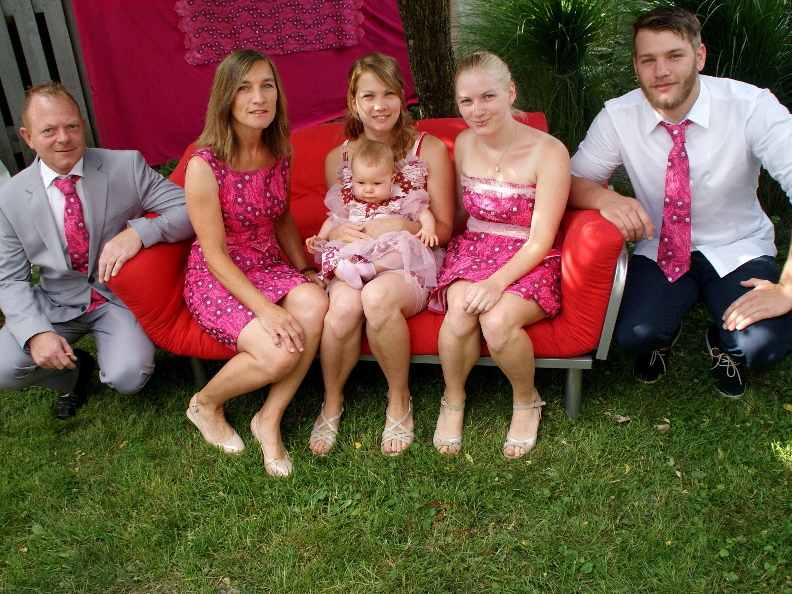 Der Benzer-Clan blickt auf 100 Jahre Erfolgsgeschichte zurück! Der Benzer-Clan blickt auf 100 Jahre Erfolgsgeschichte zurück!