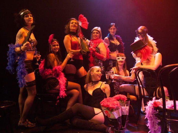 Mit Broadway pu und aktueller denn je begeht die West Austrian Musical Company ihren runden Geburtstag. Mit Broadway pu und aktueller denn je begeht die West Austrian Musical Company ihren runden Geburtstag.