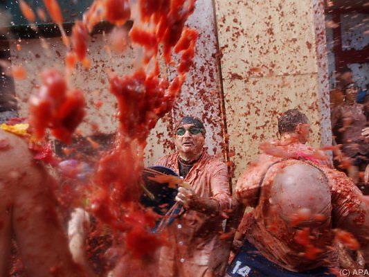 22.000 Spanier und Touristen bewarfen sich mit Tomaten