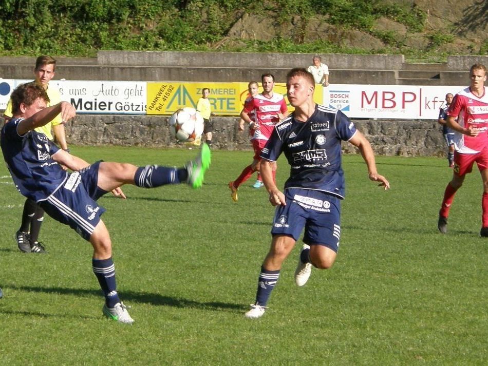 Die Andelsbucher behielten zuletzt in Rankweil die Oberhand und wollen ihre Siegesserie auch gegen Langenegg fortsetzen. Die Andelsbucher behielten zuletzt in Rankweil die Oberhand und wollen ihre Siegesserie auch gegen Langenegg fortsetzen.