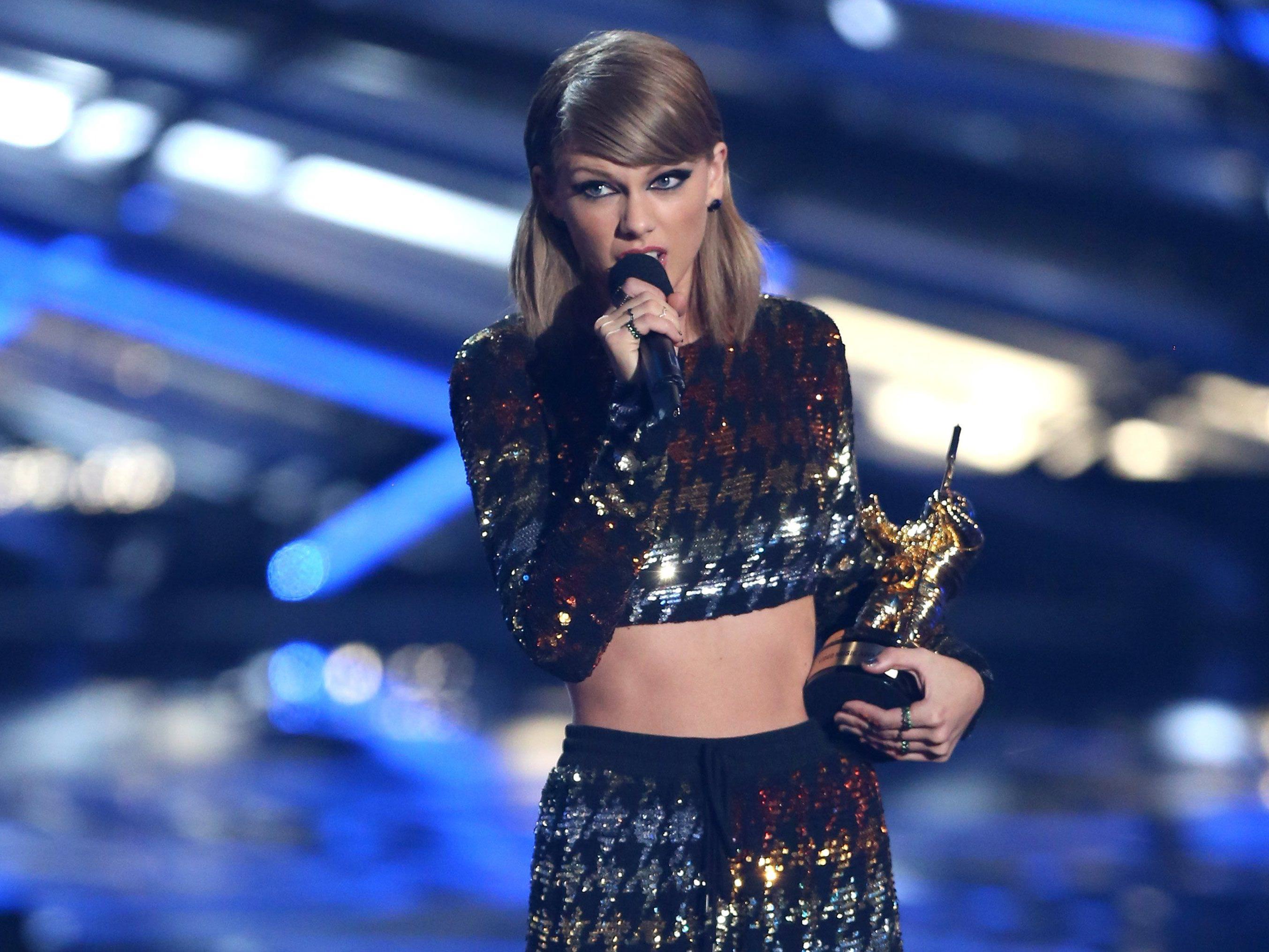 Taylor Swift räumte beim MTV Award ab.