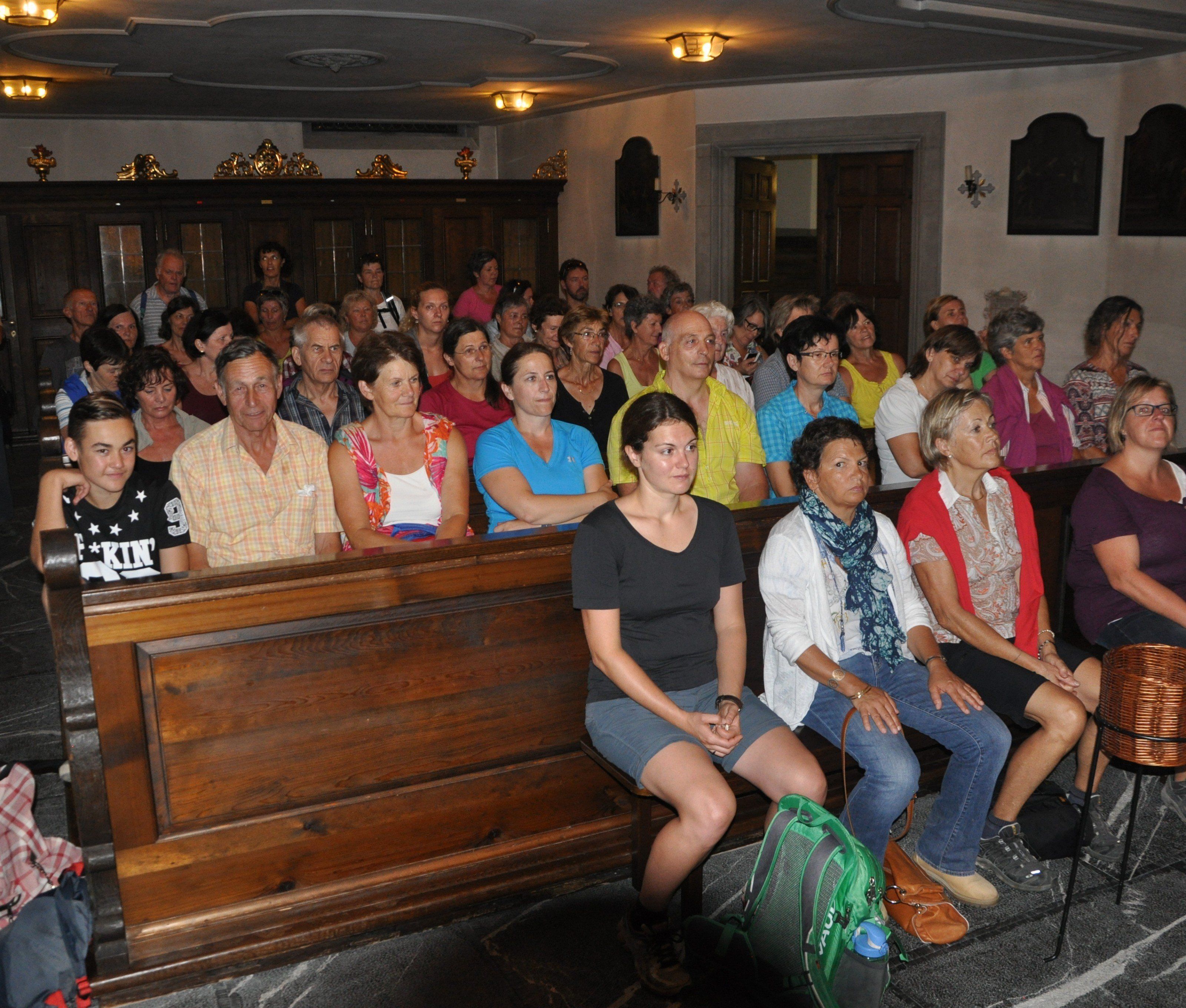 Über 70 Teilnehmer bei der nächtlichen  Pilgerwanderung von Oberriet nach Rankweil Über 70 Teilnehmer bei der nächtlichen  Pilgerwanderung von Oberriet nach Rankweil