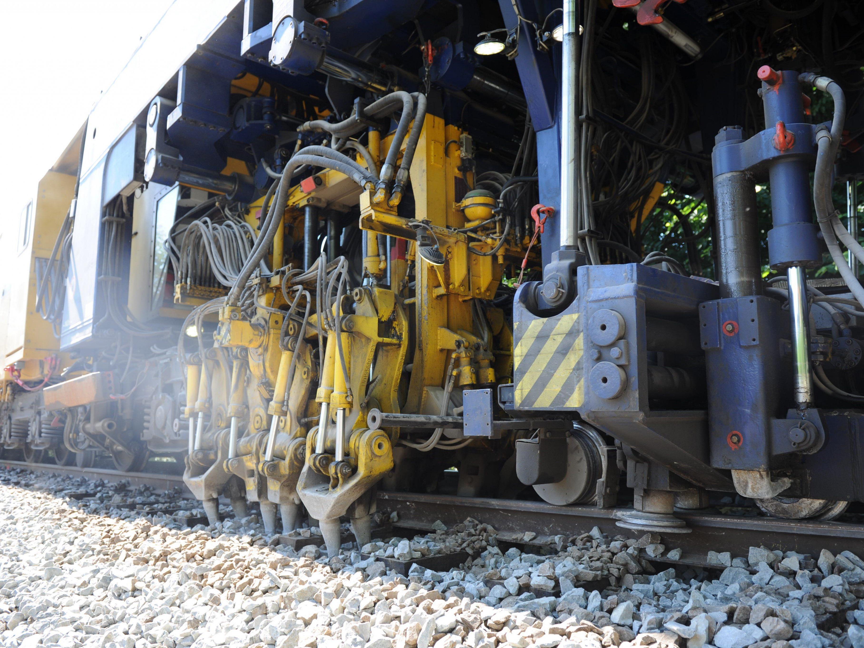 Im nördlichen Bereich des Güterterminal Wolfurt führen die ÖBB Gleisbauarbeiten durch
