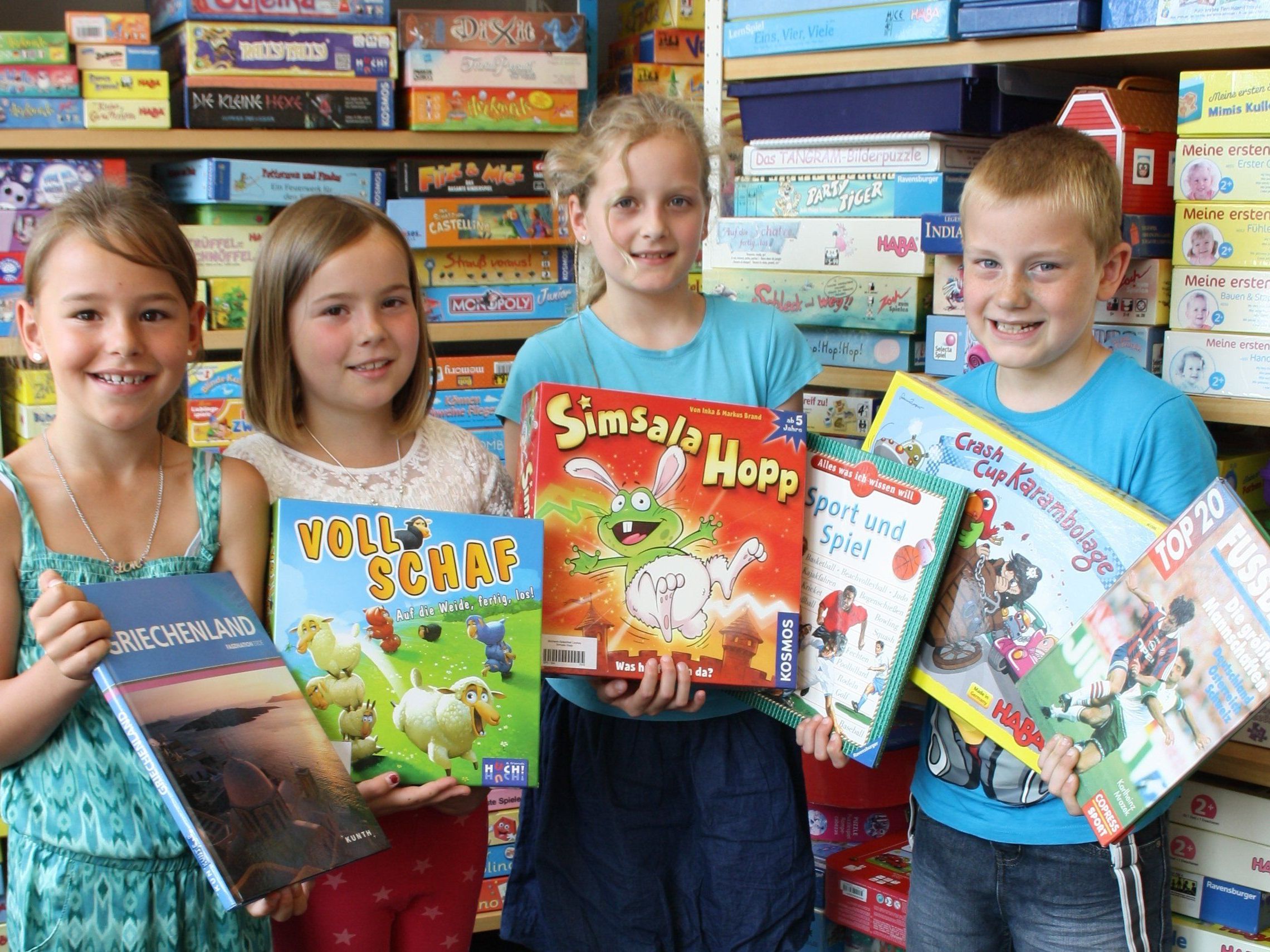 Ein Angebot für die ganze Familie: Neuer Lesestoff und neue Spiele aus der Lochauer Bücherei-Spielothek für eine abwechslungsreiche Ferien- und Urlaubszeit. Ein Angebot für die ganze Familie: Neuer Lesestoff und neue Spiele aus der Lochauer Bücherei-Spielothek für eine abwechslungsreiche Ferien- und Urlaubszeit.