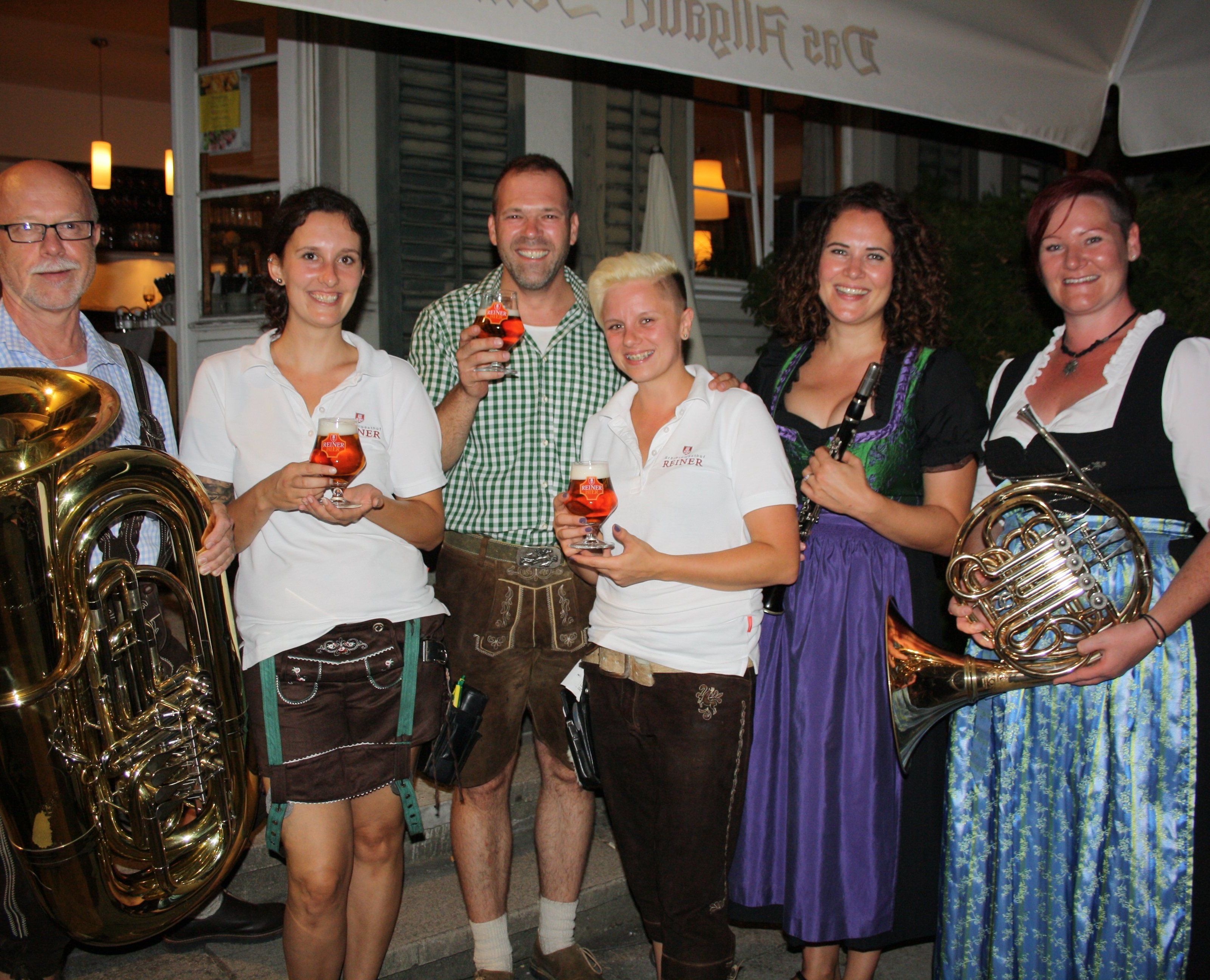 Prächtige Stimmung im herrlichen Ambiente, vielfältig und live, die „5. Lochauer Nacht der Musik“ war ein Riesenerfolg. Prächtige Stimmung im herrlichen Ambiente, vielfältig und live, die „5. Lochauer Nacht der Musik“ war ein Riesenerfolg.