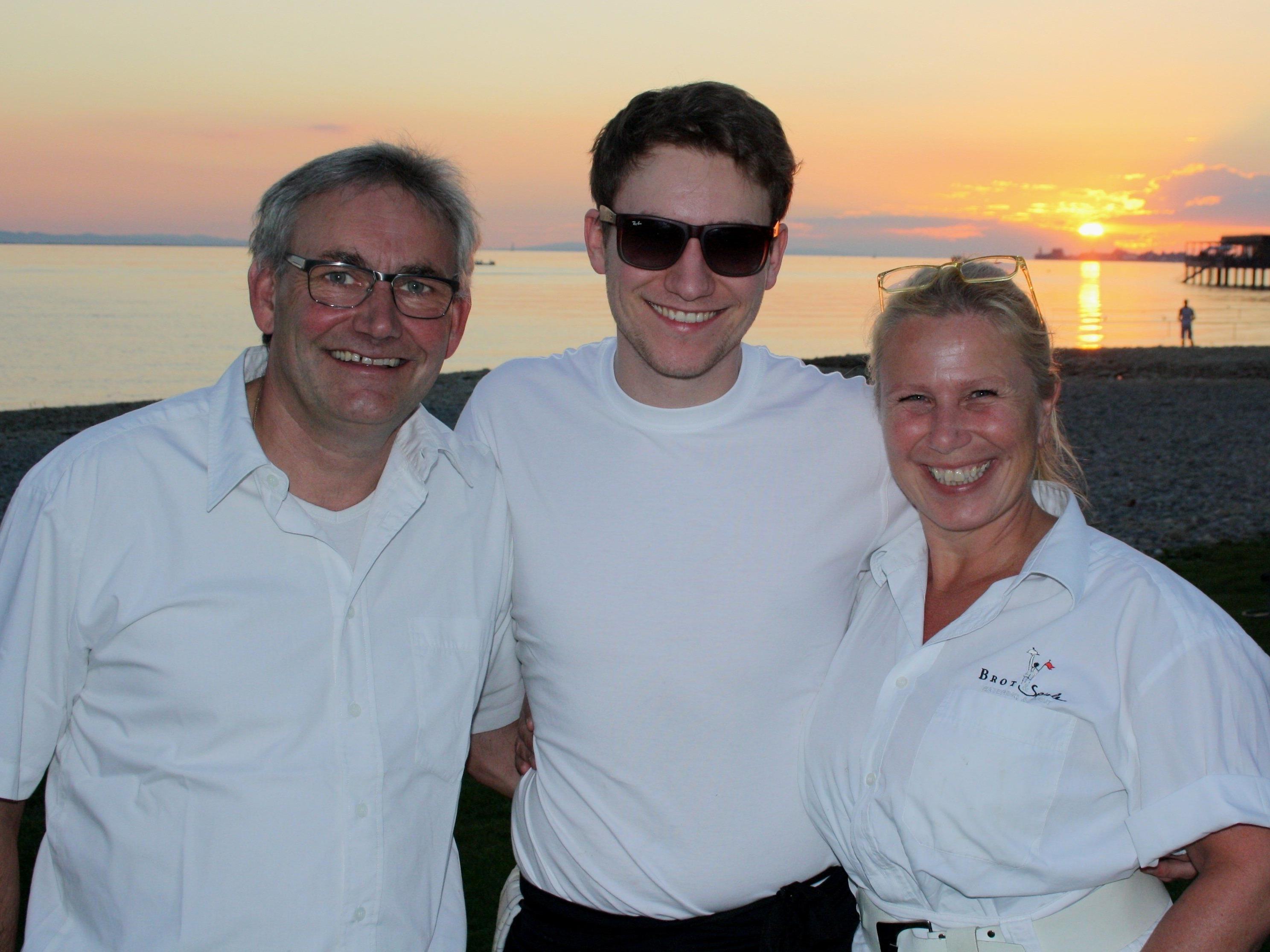 Jürgen, Simon und Christine Hehle laden am 14. August mit ihrem Team zur „Alles in Weiß“-Sommer-Beach-Party im „Treff am See“ beim Strandbad Lochau.